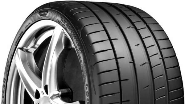 235/40R18 95Y Goodyear EAGLE F1 SUPERSPORT XL RP