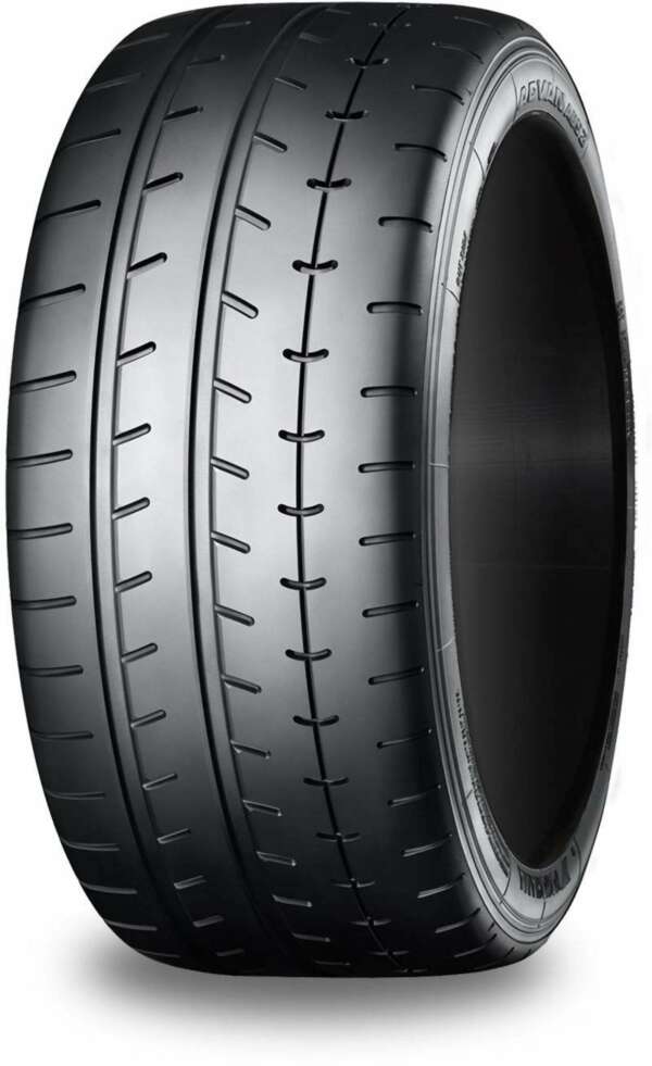 235/45R17 97W Yokohama A052 XL